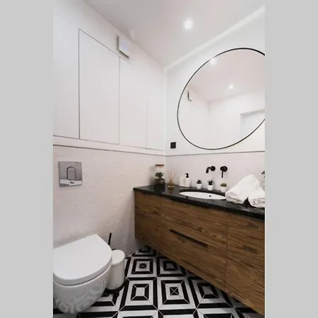 Big Modern Apartment - Old Town - 3 Rooms-9 People Vratislav